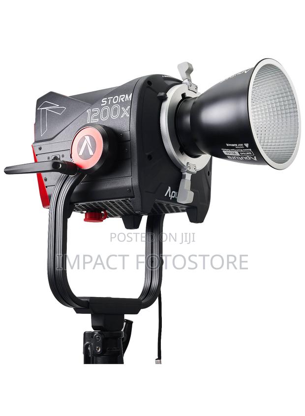 Aputure Storm 1200x Bi-color Led Monolight · Photo 4