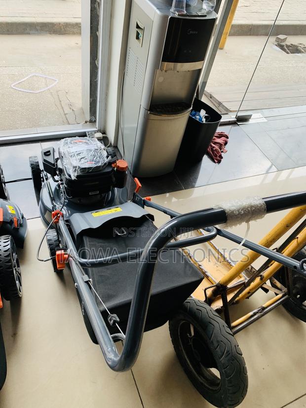 Mostly-Liked Leo Lawn Mower 4.0hp · Photo 2