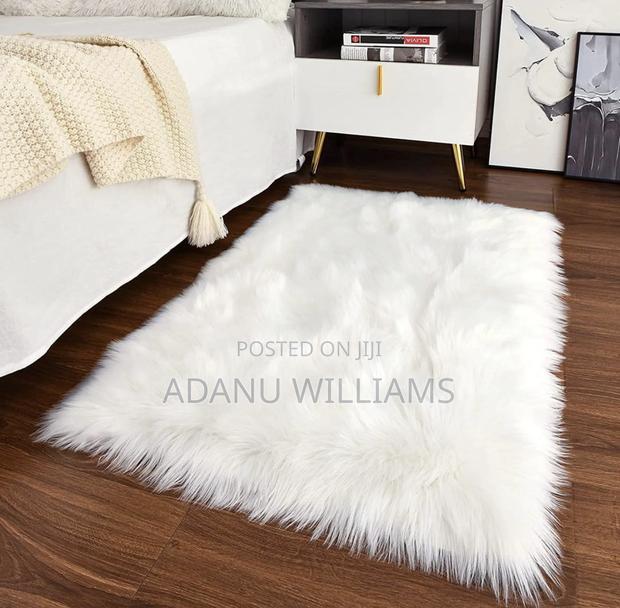 Ultra Luxury Modern Heavy Fluffy Bedside Mat 120*170cm · Photo 2