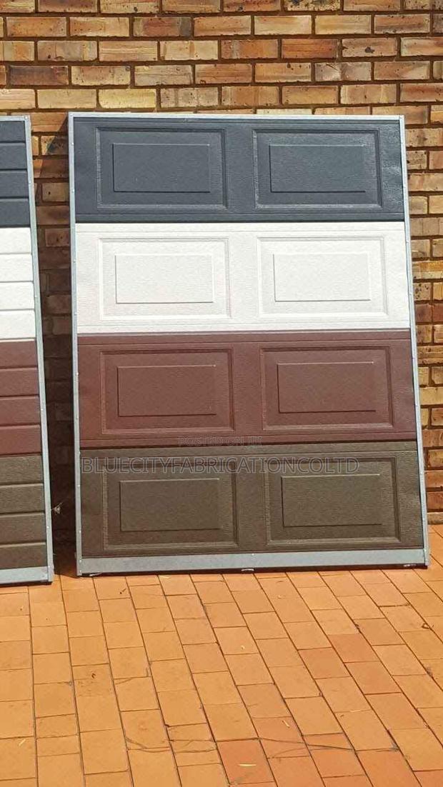 Automated Garage Doors in Different Colors and Sizes