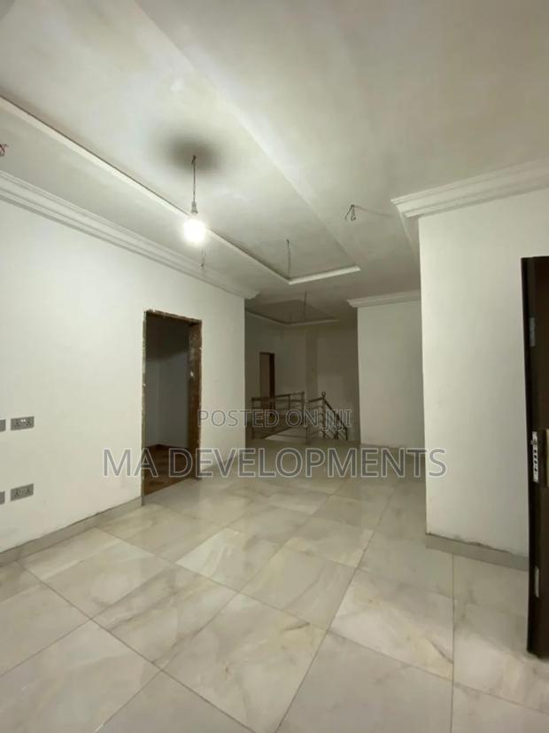 5bdrm Duplex in Ma Developments, Ofankor for sale · Photo 4
