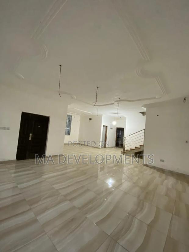 5bdrm Duplex in Ma Developments, Ofankor for sale · Photo 2