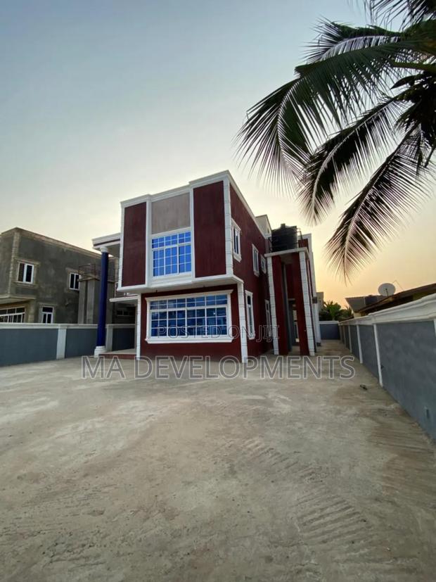 5bdrm Duplex in Ma Developments, Ofankor for sale · Photo 1