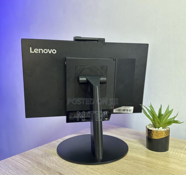 Lenovo ThinkCentre M810z AIO 8GB Intel Core I5 SSD 256GB photo 3