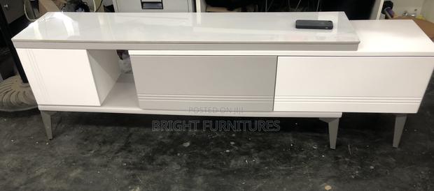 Foreign TV Stand · Photo 3