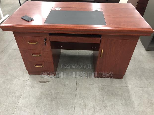 Office Table · Photo 3