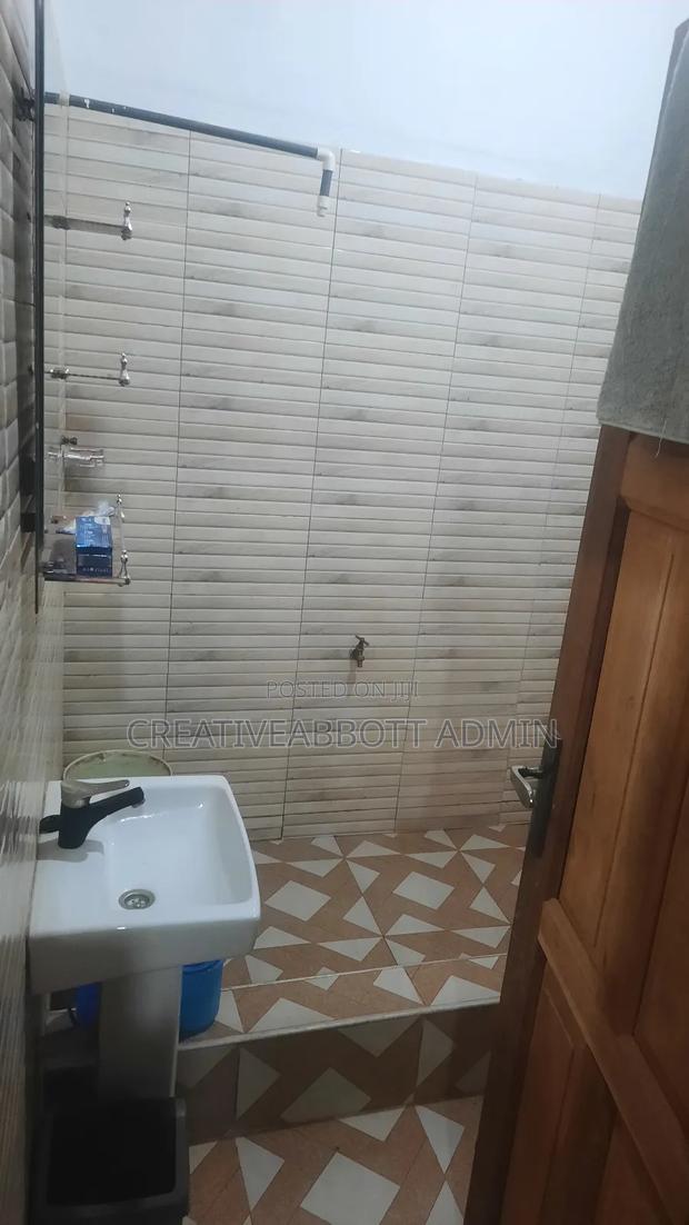 Furnished Rooms for Short Rental photo 9