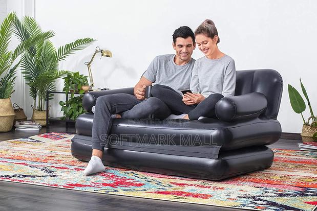 Inflatable Couch With Air Pump -black · Photo 1