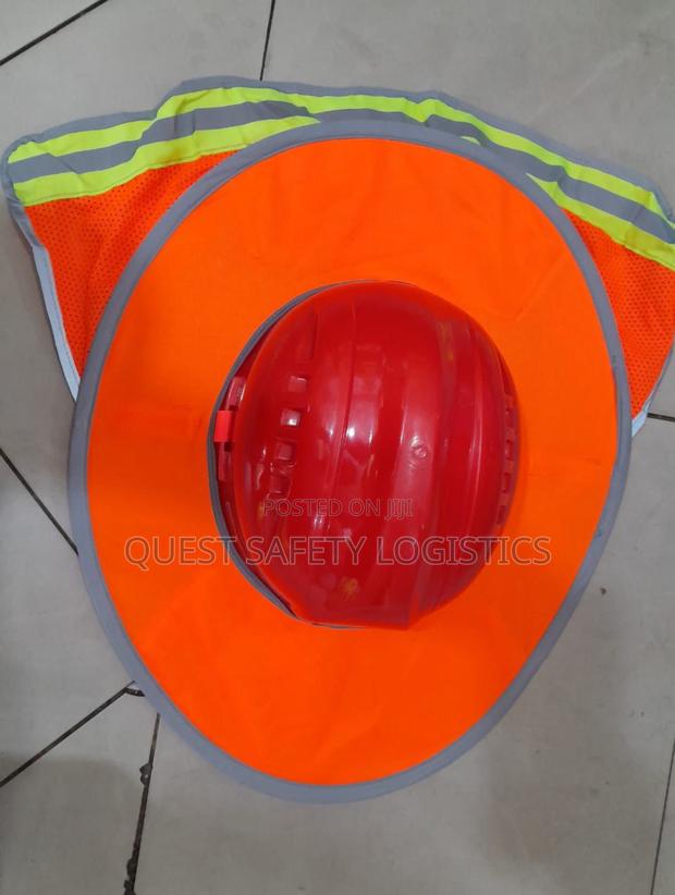 Helmet Sun Shade · Photo 4