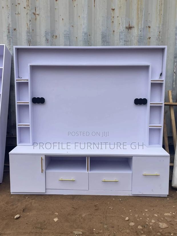 White 5 Feet Long TV Stand · Photo 3