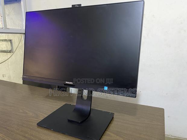 Phillips 24” Gaming Monitor With Camera photo 2