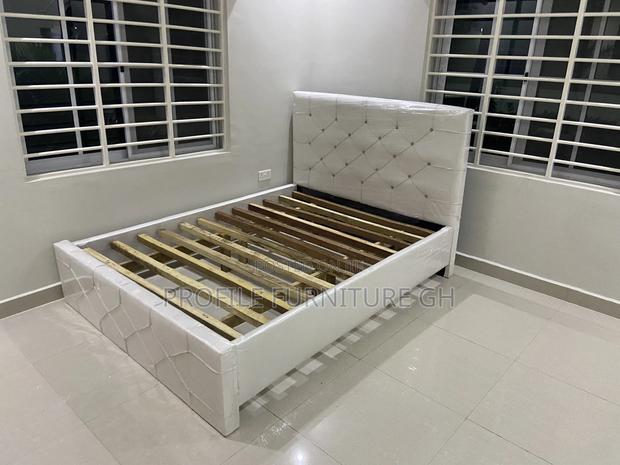 White Bedframe ( Double 54x75)// Durable And Luxurious · Photo 2