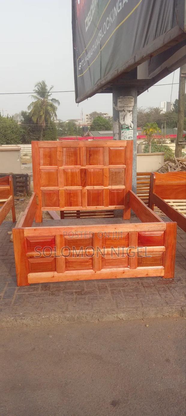 Double Bed Frame · Photo 4