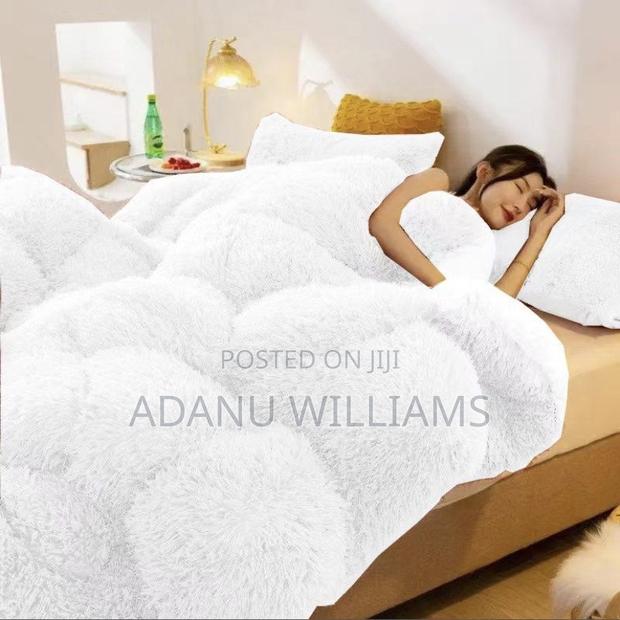 Luxury Ultra Soft Fluffy Duvet 7pcs Set( in Diff Colors) · Photo 2