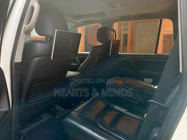 Toyota Land Cruiser 4.0 V6 EXR 2018 White photo 14