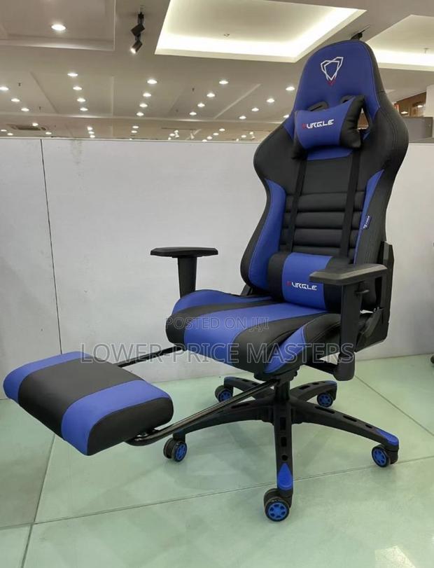 Modern Gaming Chair · Photo 3