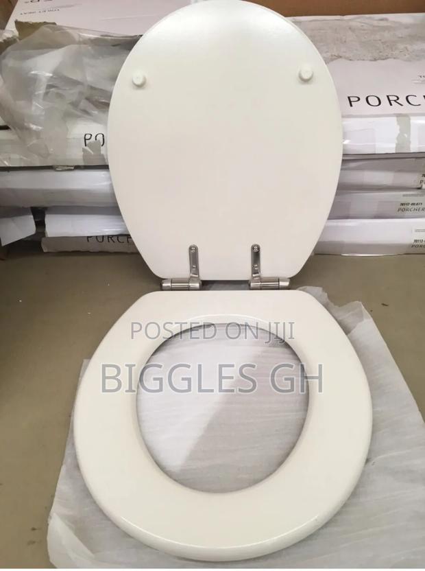 Wooden Toilet Seat Cover- White · Photo 3