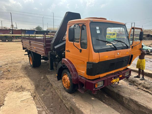Mercedes Benz Self Loader Crane Truck