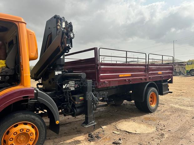 Mercedes Benz Self Loader Crane Truck photo 3