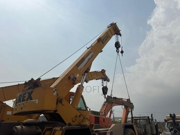 35 Ton Terex Rt335 Rough Terrain Crane photo 2