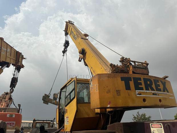 35 Ton Terex Rt335 Rough Terrain Crane photo 4