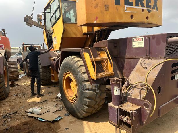35 Ton Terex Rt335 Rough Terrain Crane photo 9