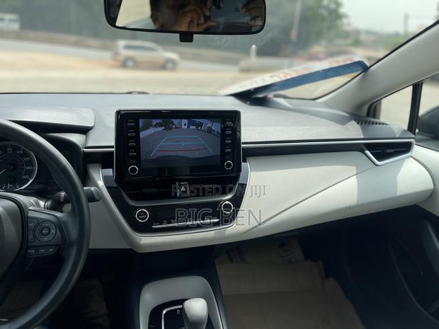 Toyota Corolla SE 2021 Blue