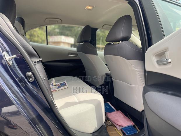 Toyota Corolla SE 2021 Blue