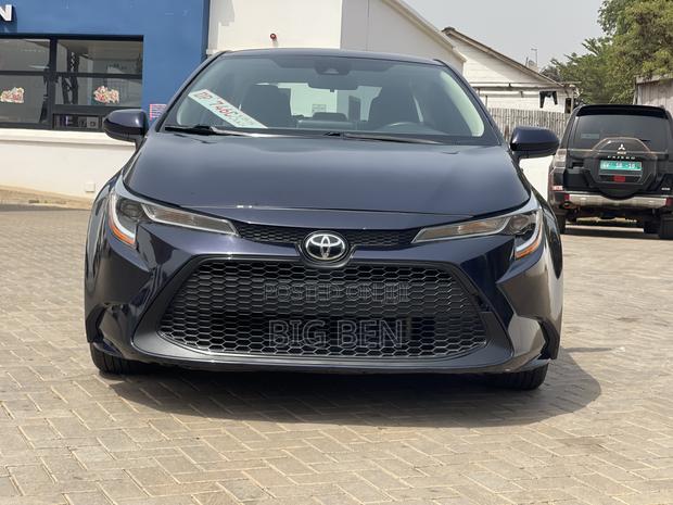 Toyota Corolla SE 2021 Blue