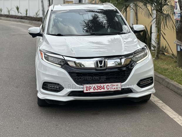 Honda HR-V Touring AWD 2019 White