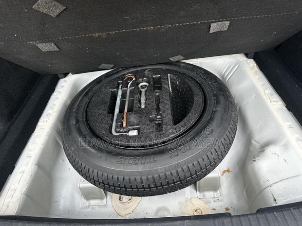 Honda HR-V Touring AWD 2019 White