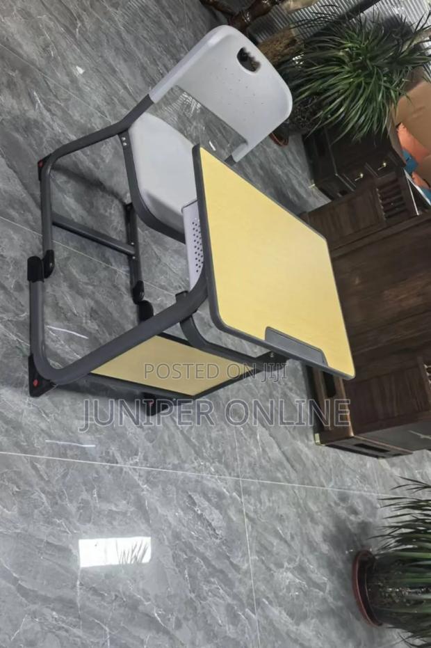 Kids Study Table and Chairs Crip · Photo 3
