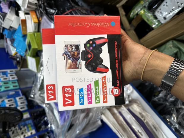 V13 Phone Game Pad · Photo 3