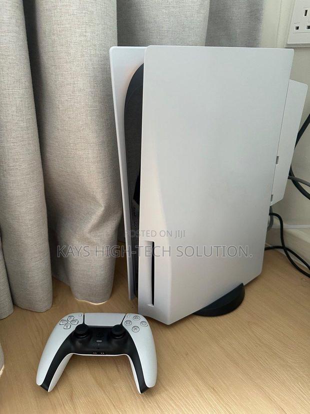 Ps5 Standard With 1 Controller, FC 27 and 21 Games · Photo 2