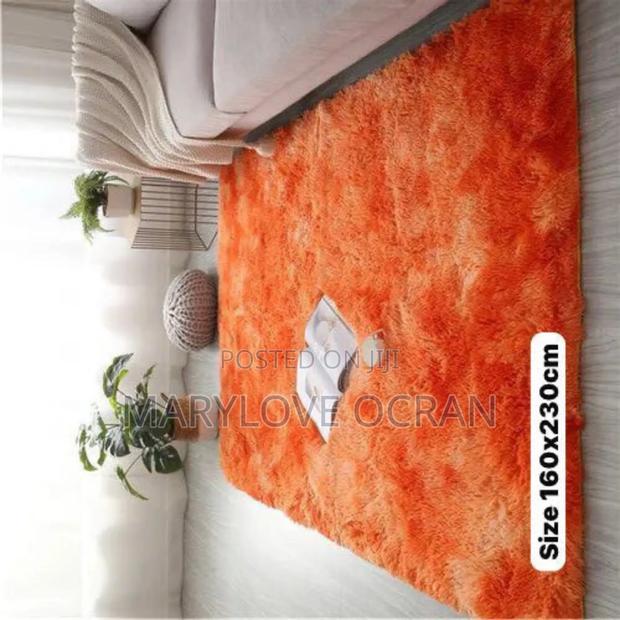 Fluffy Centre Carpet photo 2