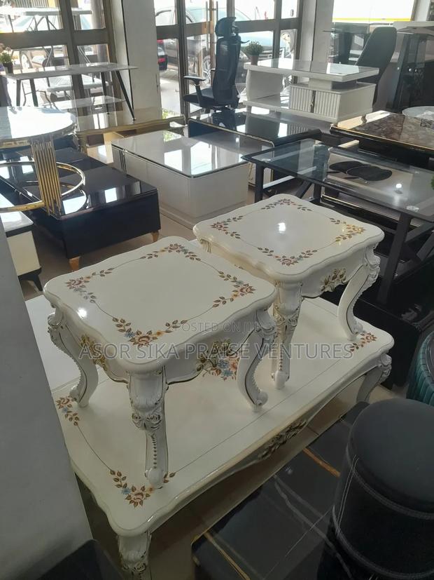 Center Table And Coffee Set · Photo 2