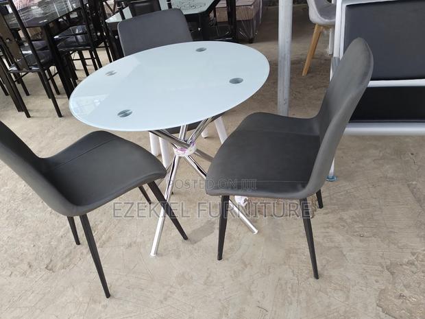 Thick Glass Dining · Photo 2