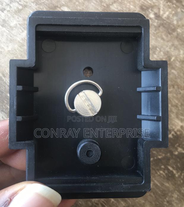 Tripod Plate Camera Holder. photo 2
