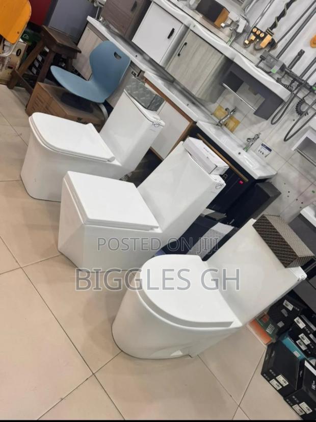 Combined Wc -Quality Water Closet · Photo 2