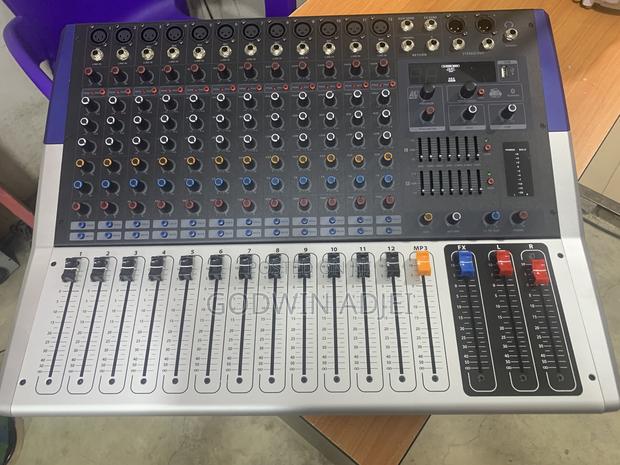 Yamaha Kv12 Powered Mixer photo 3