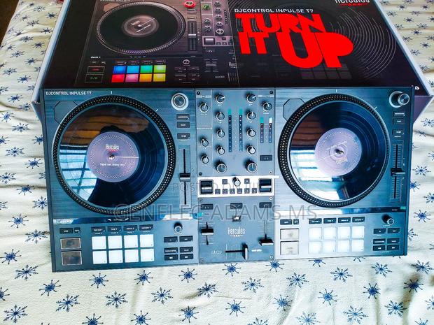 Brand New Professional Hercules Dj Control Inpulse T7 photo 4