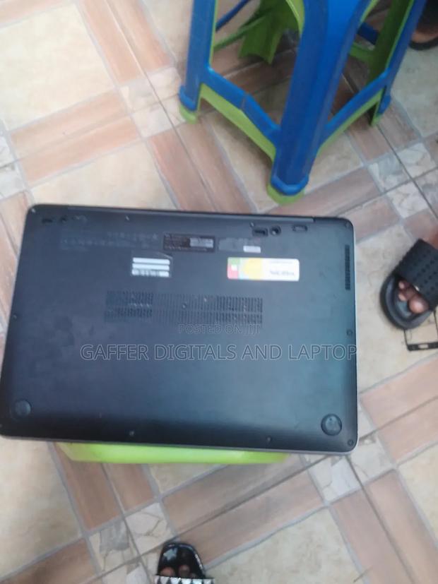 New Laptop HP EliteBook 840 G5 4GB Intel Core I7 HDD+SSD 128GB · Photo 2