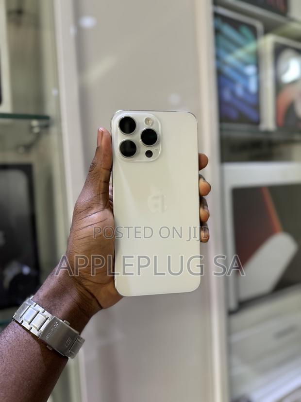 Apple iPhone 15 Pro Max 512 GB White photo 3