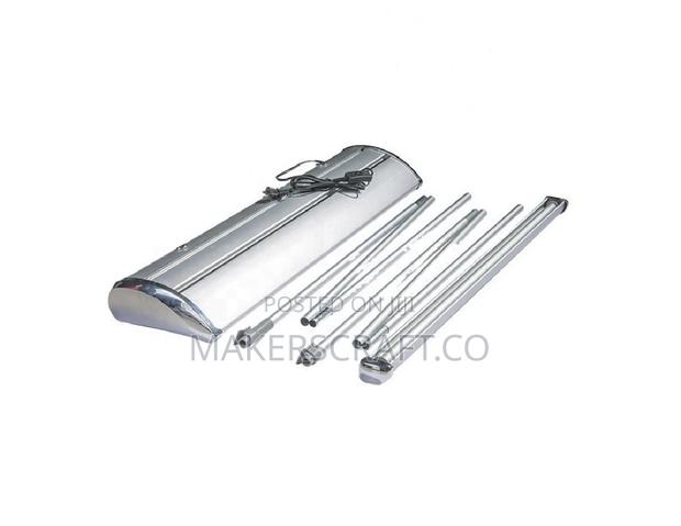 Electric / Electronic Roll Up / Pull Up Stand photo 2