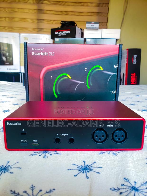 Focusrite Scarlet 2i2 4th Generation photo 2