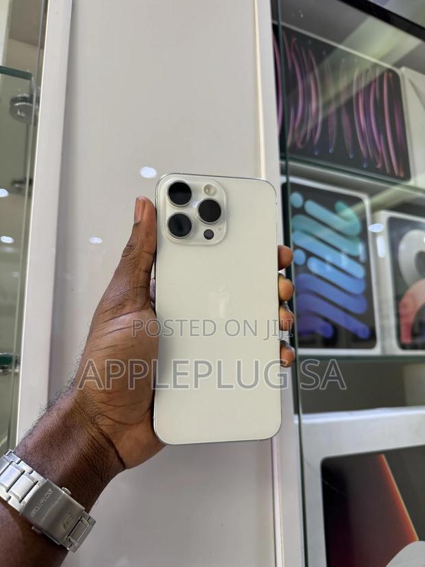Apple iPhone 15 Pro Max 512 GB White photo 2
