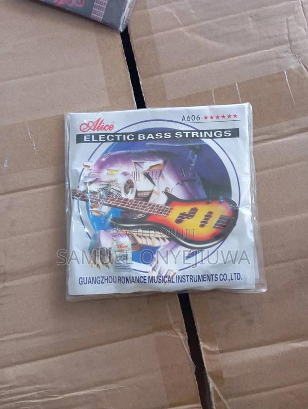 Bass Guitar Strings (5 in 1 Pack) · Photo 4
