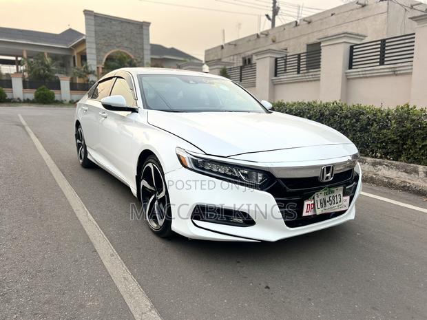 Honda Accord EX (1.5L 4cyl Turbo CVT) 2019 White