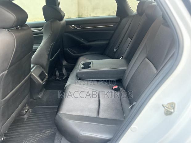 Honda Accord EX (1.5L 4cyl Turbo CVT) 2019 White photo 10