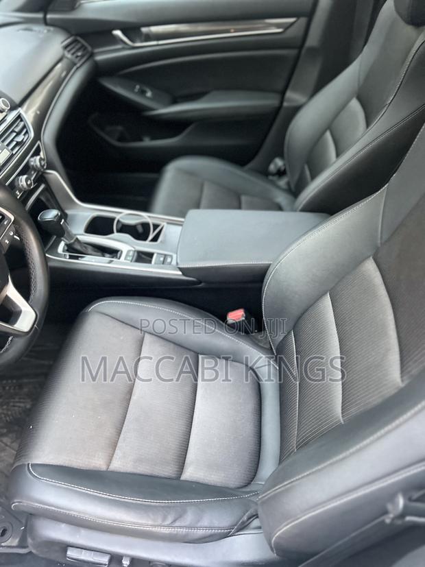 Honda Accord EX (1.5L 4cyl Turbo CVT) 2019 White photo 14